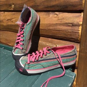 Keen striped sneakers